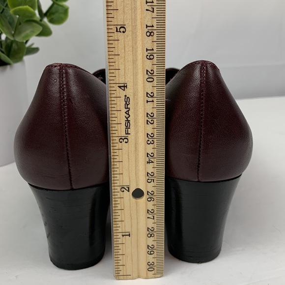 What’s What burgundy heels - Picture 5 of 11